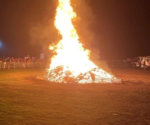My weekend in eight photos. Bonfire!